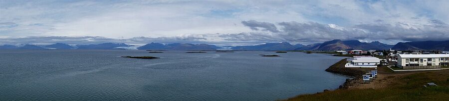 Höfn harbour with the Hornafjordur lagoon and glacier behind