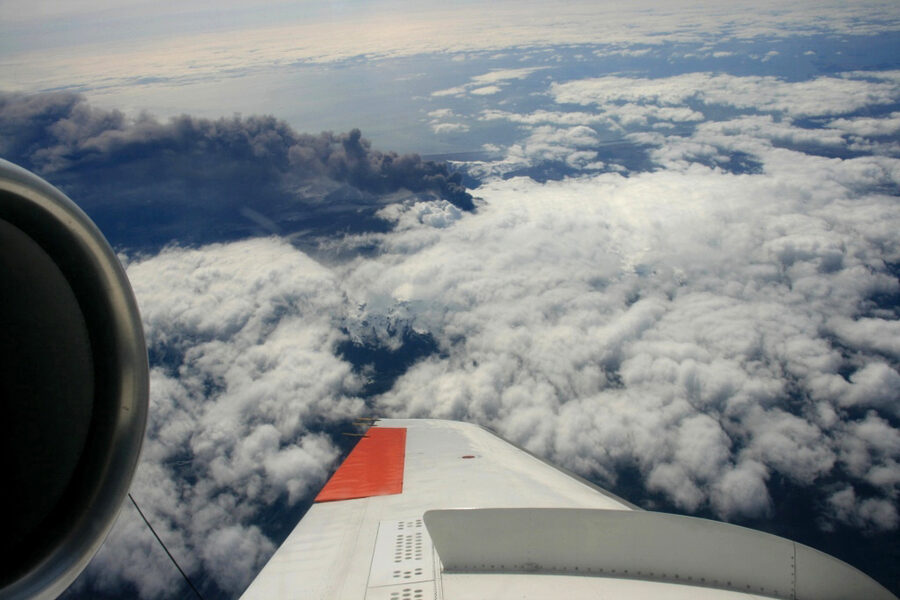 The Eyjafjallajokull eruption plume seen from a research aircraft