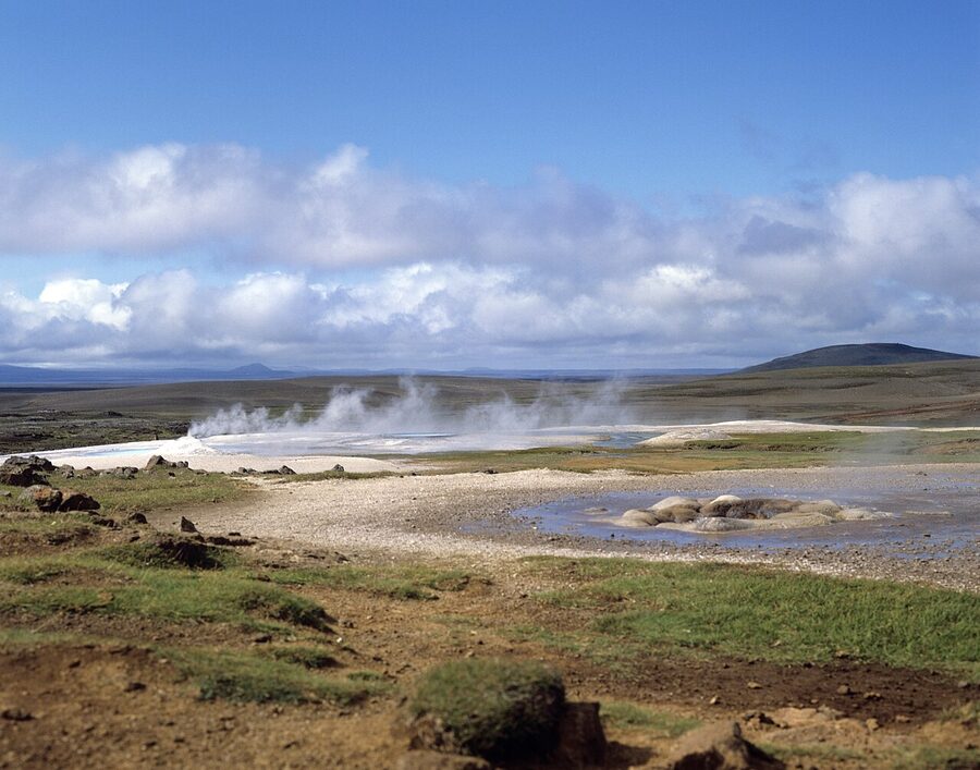 The Hveravellir geothermal area in the central Icelandic highlands