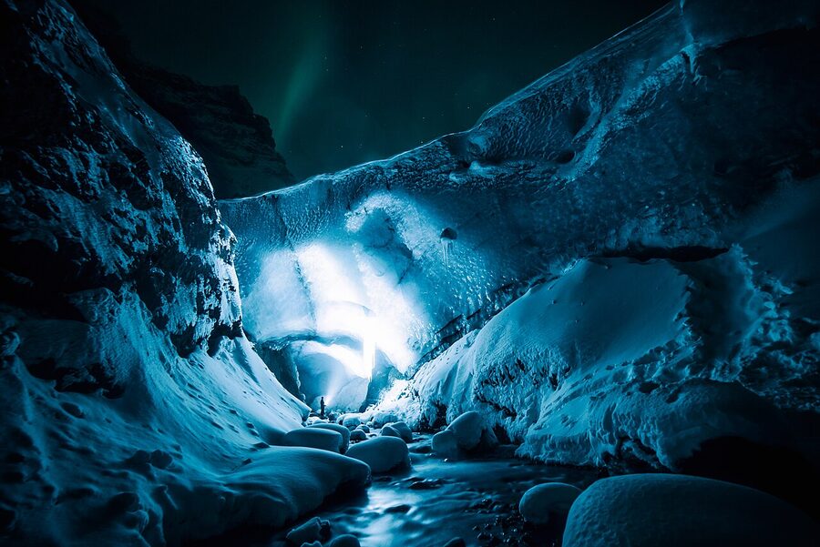 Snow-blanketed Icelandic glacier slope