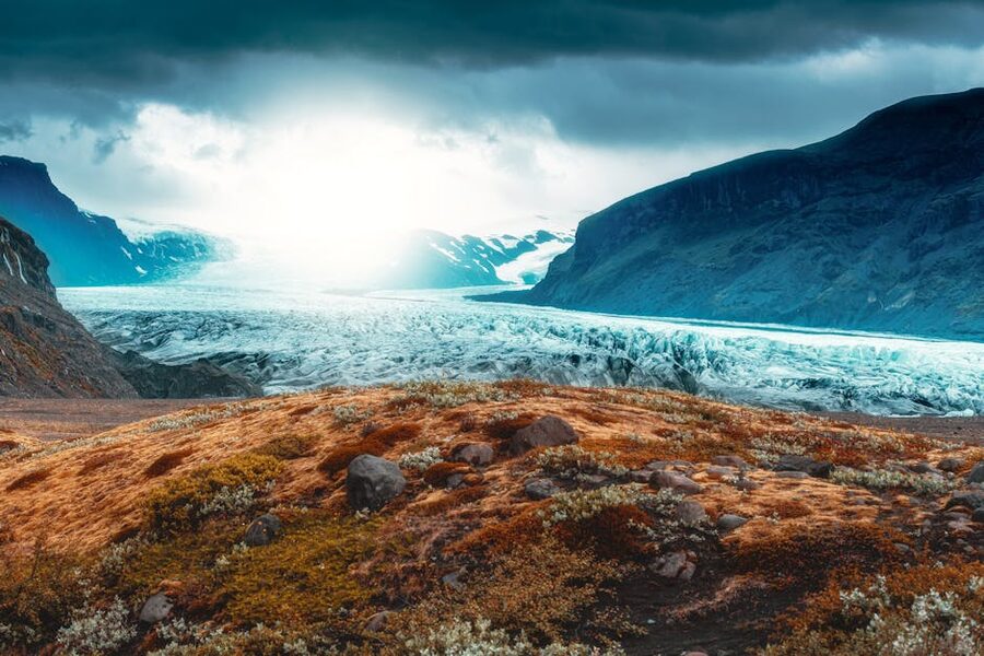 Skaftafell glacier and mountains in Vatnajökull National Park