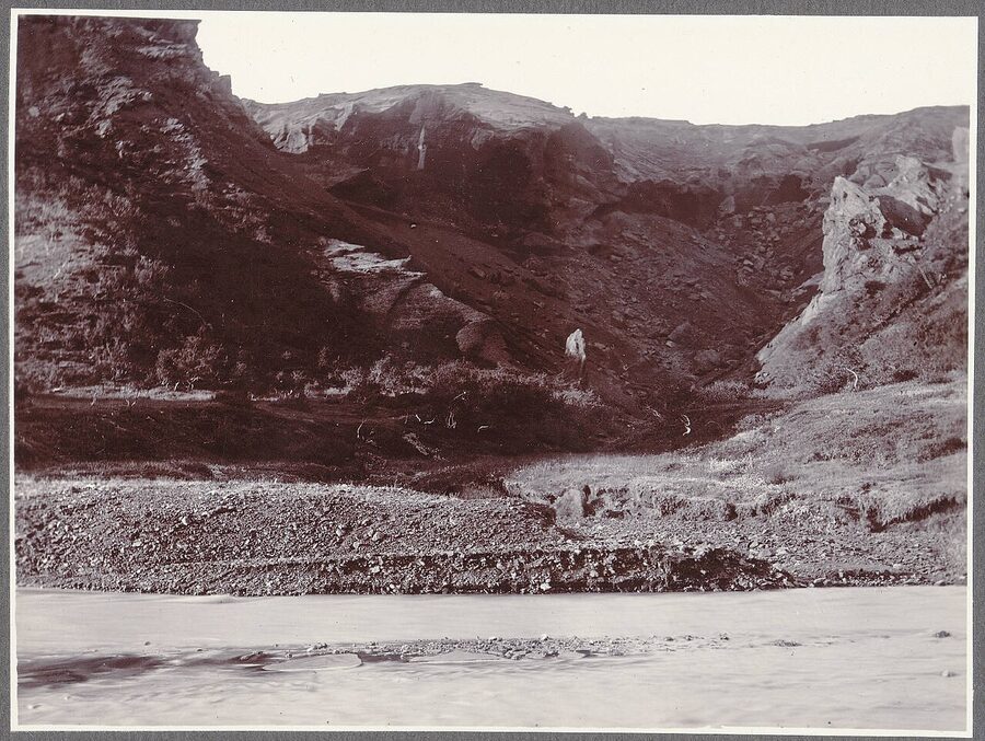 Þórsmörk side valley with sunset light