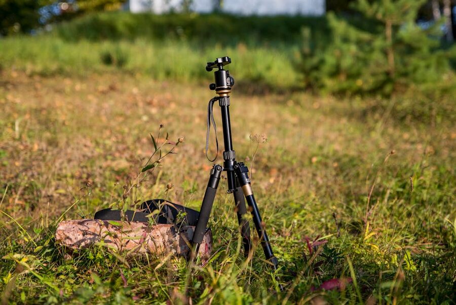 Camera mounted on a tripod ready for night photography