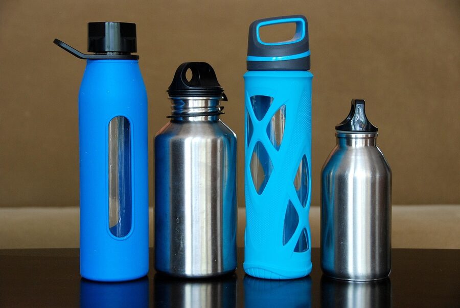 Reusable stainless steel water bottle for Iceland tap water