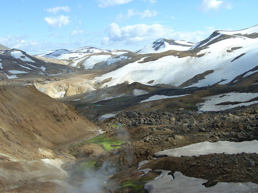 Kerlingarfjoll geothermal valley in the Highlands