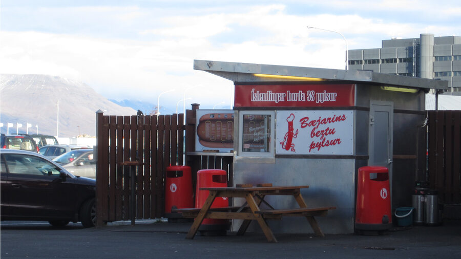 Bæjarins Beztu Pylsur hot dog stand on Tryggvagata in Reykjavik