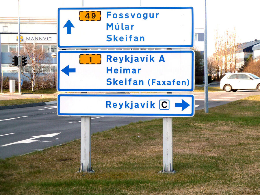 Reykjavik street sign for Frakkastigur