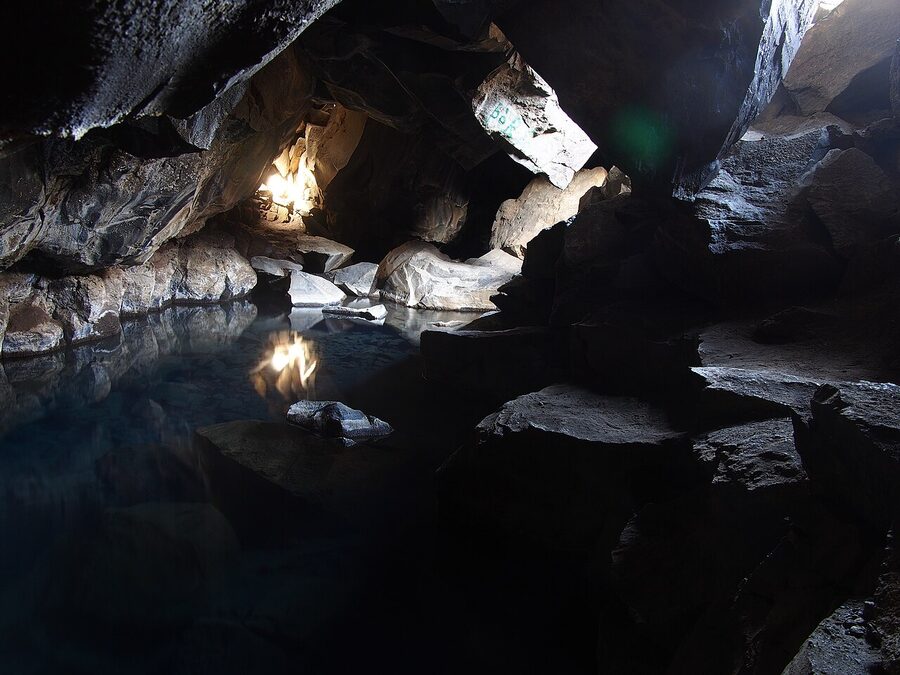 The hot spring pool inside Grjótagjá cave, Mývatn, Iceland