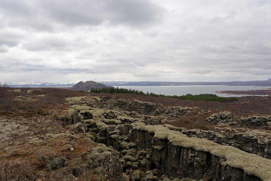 View over Þingvallavatn lake from Þingvellir National Park
