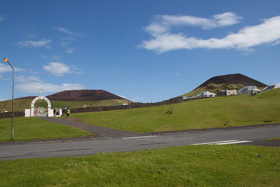 Eldfell, Helgafell and the cemetery in Vestmannaeyjar