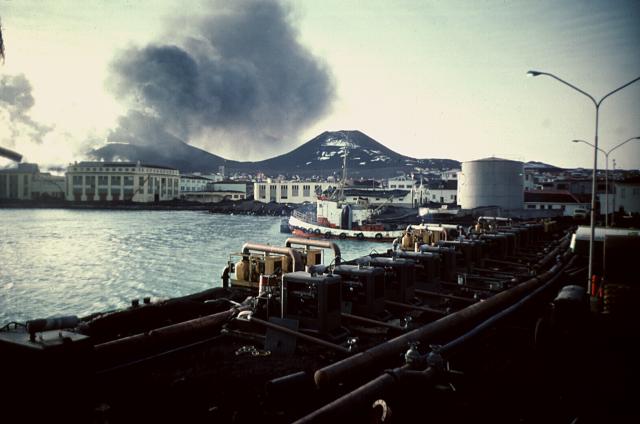 The town of Vestmannaeyjar during the eruption of Eldfell in 1973