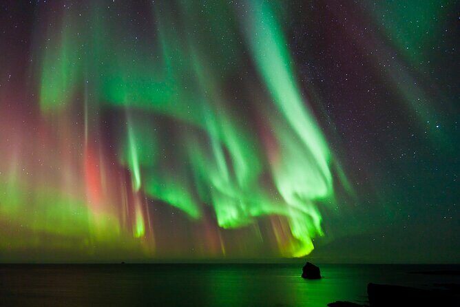#1 Northern Lights Tour In Iceland from Reykjavik with PRO photos - Reykjavik Pickup and Dark-Sky Targeting