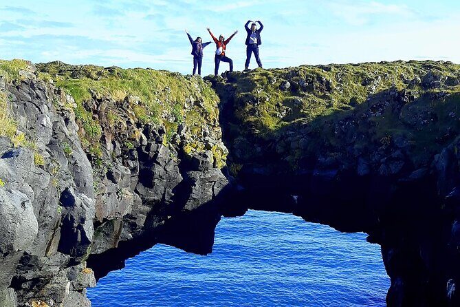 2-Day West | Lava Cave, Snæfellsnes & Silver Circle – Small Group