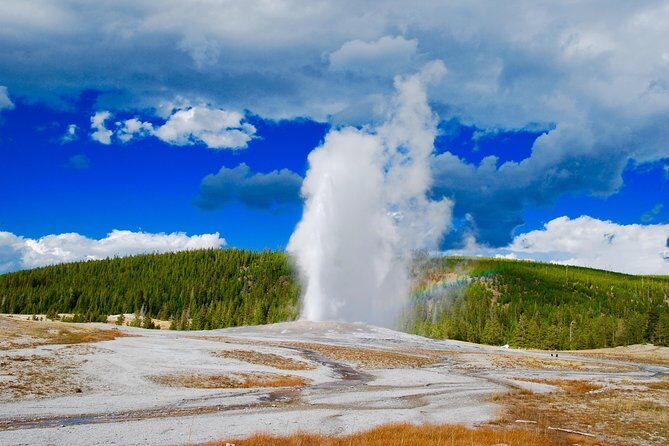 3 Day Summer South Coast, Golden Circle and Jökulsarlon glacier lagoon - Day 1: Þingvellir tectonic rift, Gullfoss canyon, and Geysir steam
