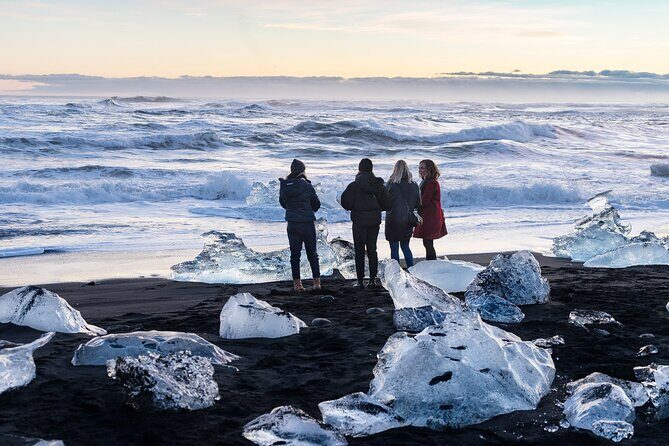 4-Day Iceland: Golden Circle, South Coast, Volcano Hike & Northern Lights - Who should book this 4-day winter Iceland tour