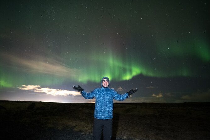 4x4 Reykjavik Northern Lights Tour with Photographer — Aurora RVK - The viewing stops: how the guide decides where to wait