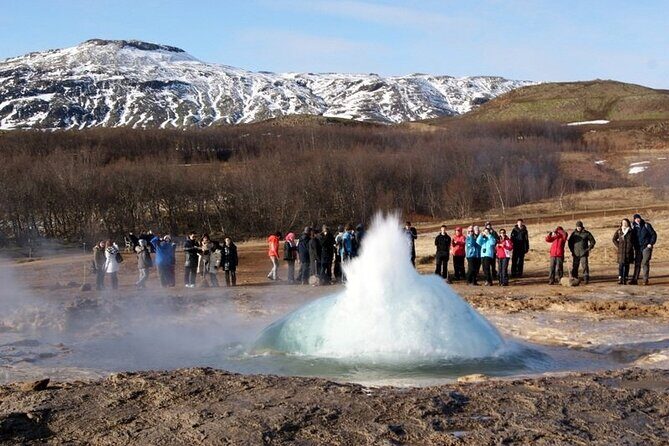 5-Days Land of Northern Lights Tour from Reykjavík - Day 3: South Coast classics—waterfalls, museum time, and black sand