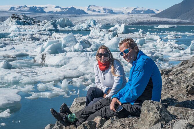 6-day Ultimate Iceland Tour: Photography and Northern Lights - Day 3: Seals, Basalt Cliffs, a Singing Cave, and Kirkjufell Vistas