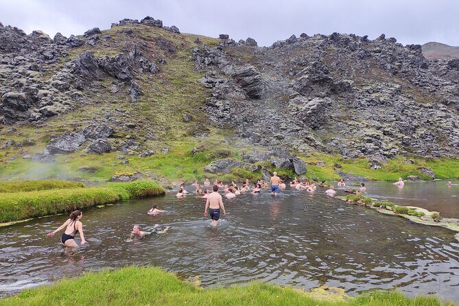 Adventure in Landmannalaugar and Hot Springs - Reykjavík & Hella - Guides, group size, and why the hike feels safer