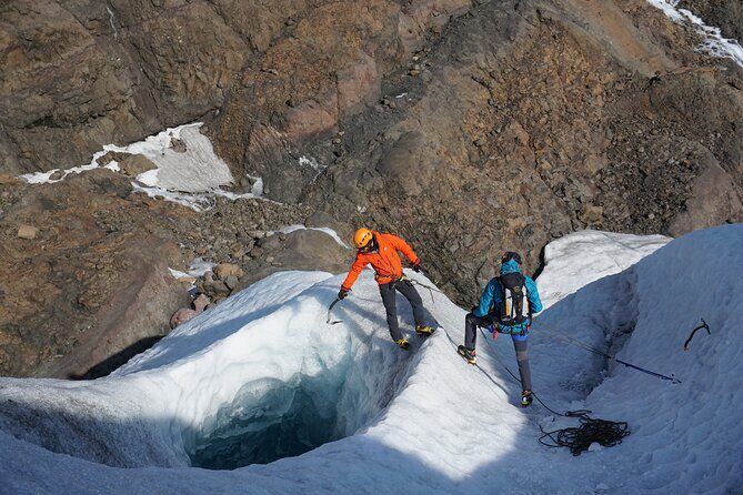 Adventurous Vatnajökull Glacier Exploration - Full Day Hike - Beyond the crowds: anchors, ropes, and step-cutting