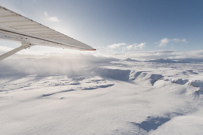 Airplane Flight over Vatnajökull Volcanic Eruption Sites - Before Takeoff at Skaftafell Terminal: Get Your Bearings Fast