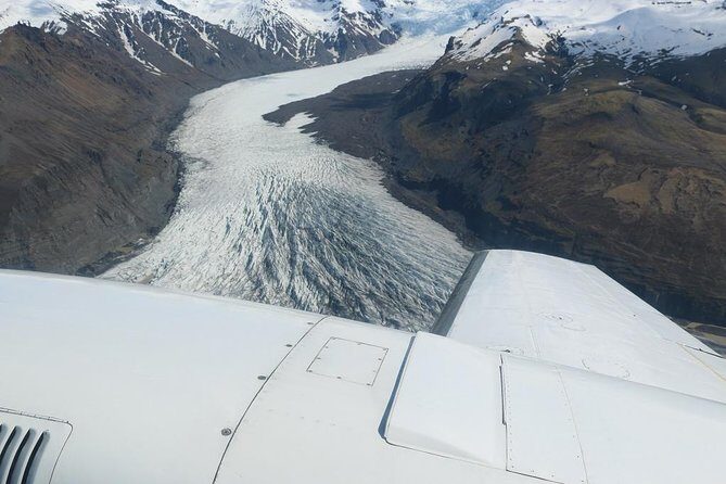 Airplane Flight over Vatnajökull Volcanic Eruption Sites - Should You Book This Skaftafell Flight over Vatnajökull?