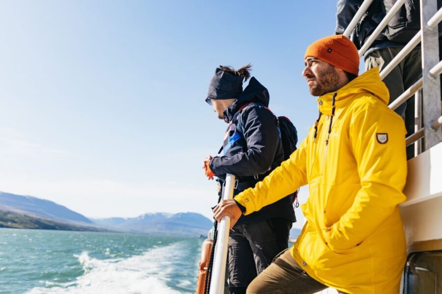 Akureyri: 3-Hour Classic Whale Watching Tour by Ship - Sailing Eyjafjörður for humpbacks off Akureyri