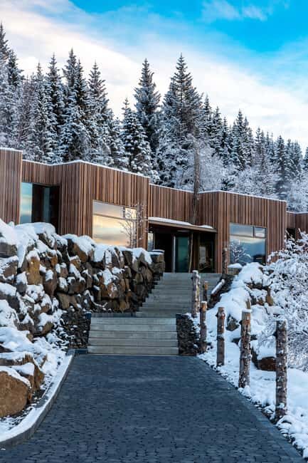 Akureyri: Forest Lagoon Entrance Ticket - Large pool vs small pool: temperatures, space, and swim-up breaks