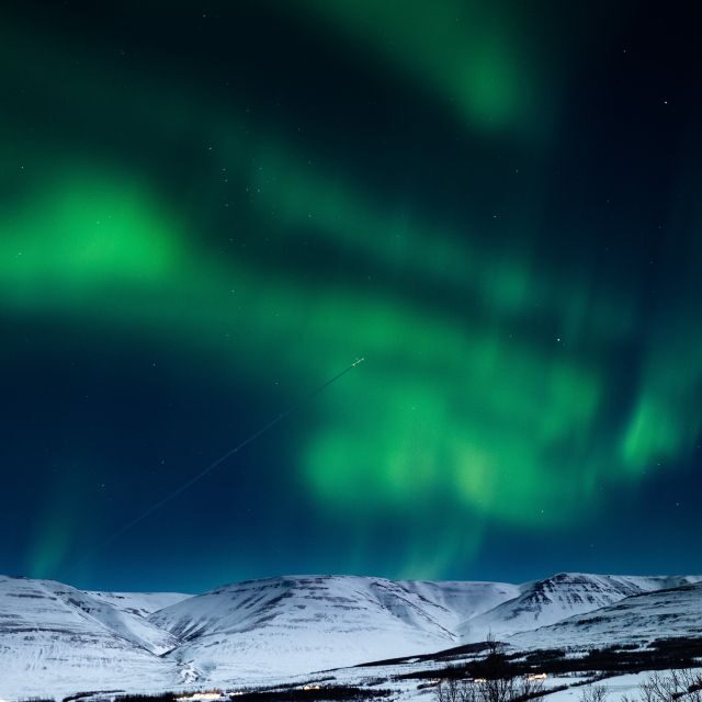 Akureyri: Northern Lights Photography Tour - The included photos: helpful if you want them, not magic if you don’t