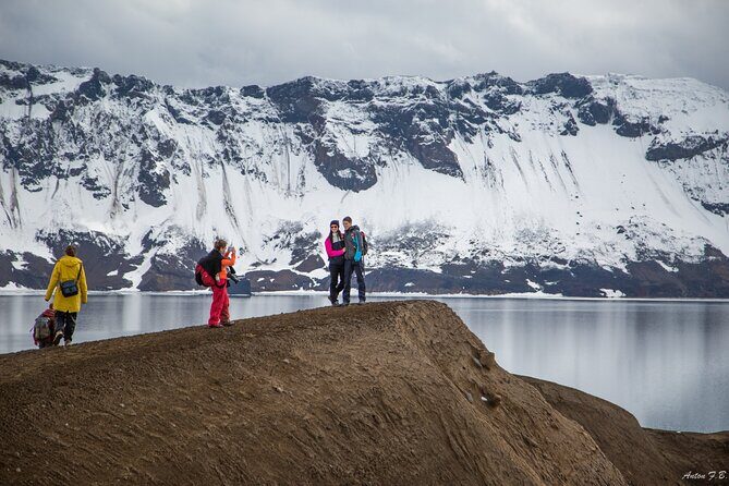 Askja & Holuhraun, Super Jeep Day Tour from Lake Myvatn - Víti crater soak: geothermal time that breaks up the driving
