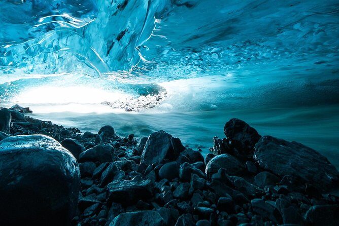 Blue Ice Cave Adventure - Super Jeep to Breiðamerkurjökull: the warm-up you actually need