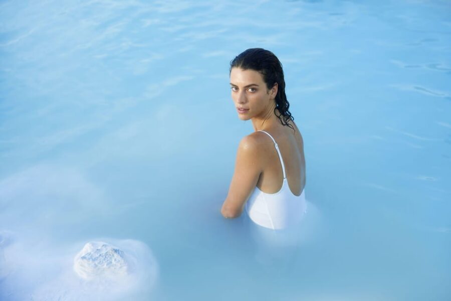 Blue Lagoon: Premium Admission with Drinks and Face Masks - From Keflavík to the lava corridor: arriving ready for the soak