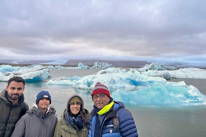 Diamond Beach & Jökulsárlón Floating Glacier Guided Day Tour - Vatnajökull National Park view deck: getting glacier scale without a big expedition