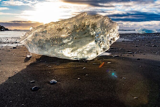Diamond Beach & Jökulsárlón Floating Glacier Guided Day Tour - Long day math: how 10–12 hours feels in real life