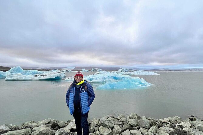 Diamond Beach & Jökulsárlón Floating Glacier Guided Day Tour - Wi‑Fi, air-conditioned comfort, and pickup that reduces friction