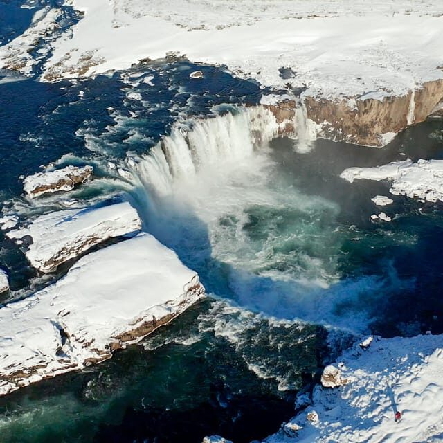 From Akureyri: Goðafoss Waterfall Winter Tour - The 15-minute Northeastern photo stop