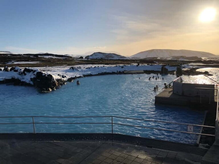 From Akureyri: Lake Mývatn and Godafoss Cruise Ship Day-Trip