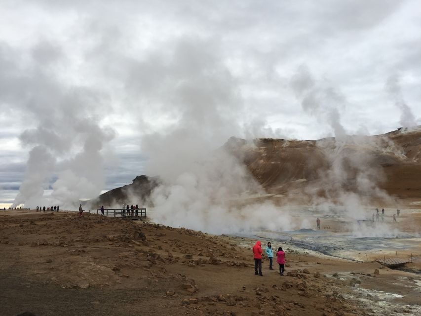 From Akureyri: Lake Myvatn and Godafoss Guided Tour - Goðafoss Waterfall: How the Waterfall of the Gods Sets the Tone