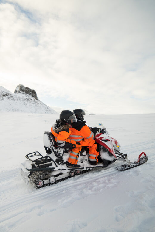 From Geysir: Snowmobile Adventure on Langjökull Glacier - Driving setup: shared snowmobiles and what “2 people per machine” really means