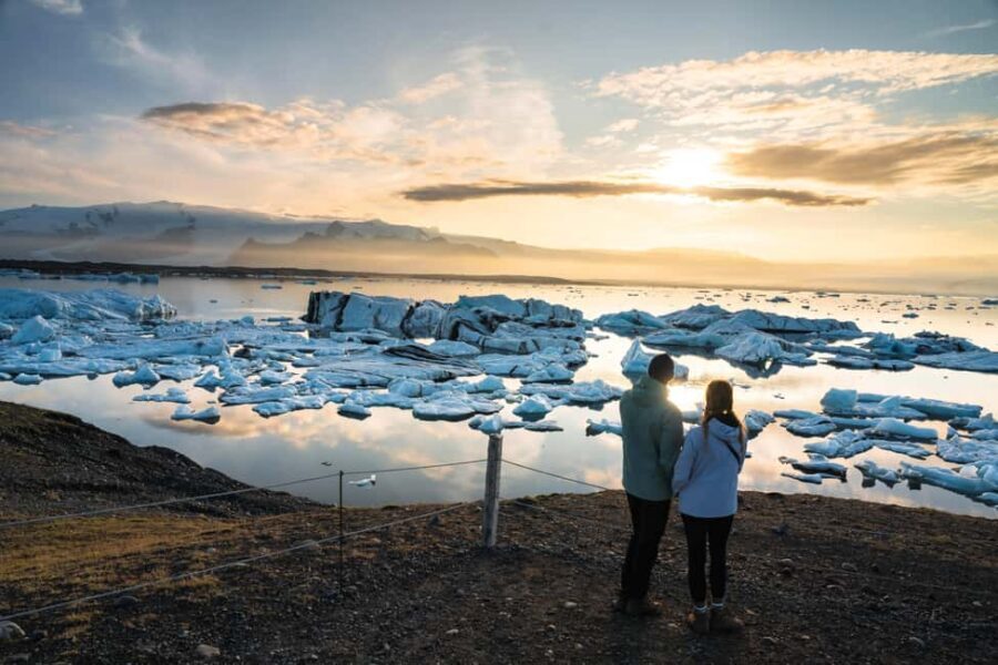 From Reykjavík: 2-Day South Coast Adventure