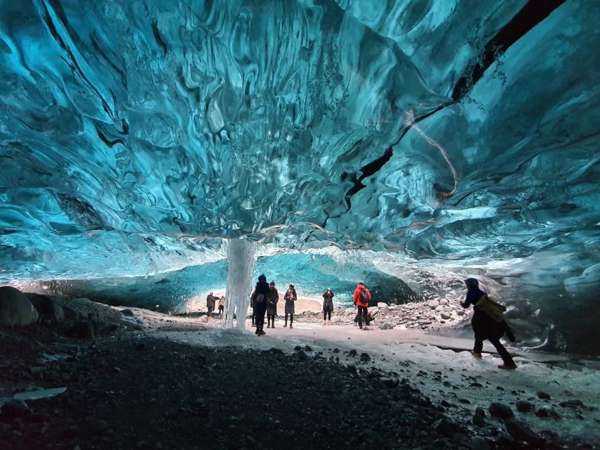 From Reykjavik: 3-Day South Coast Winter Tour with Ice Cave - Price and value: what $977 per person really buys you in winter