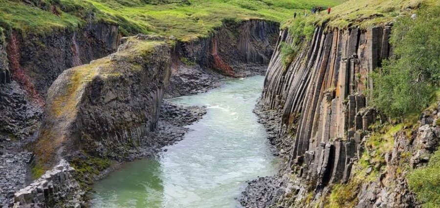 From Reykjavík: 4, 5, 6 or 7-Day Small-Group Ring Road Tour - How demanding is it: walking, timing, and bus comfort