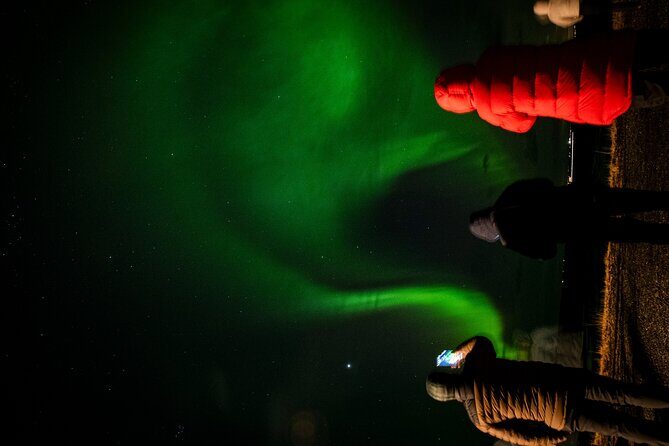 From Reykjavik 4x4 Minibus Northern Lights with Photo and Cocoa - Who this tour is best for