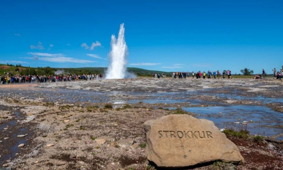 From Reykjavík: Full-day Golden Circle & Horse Riding Tour - Geysir (Haukadalur): eruption viewing with time to move