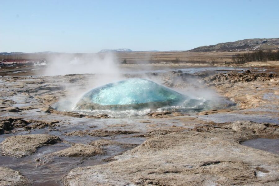 From Reykjavik: Full-Day Horse Riding & Golden Circle Tour - Geysir hot springs and Strokkur: geothermal sights with breathing room