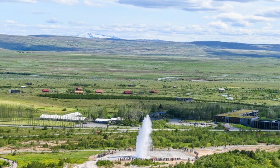 From Reykjavik: Full Day Whale Watching & Golden Circle Tour - Thingvellir National Park: Continents You Can Walk Near