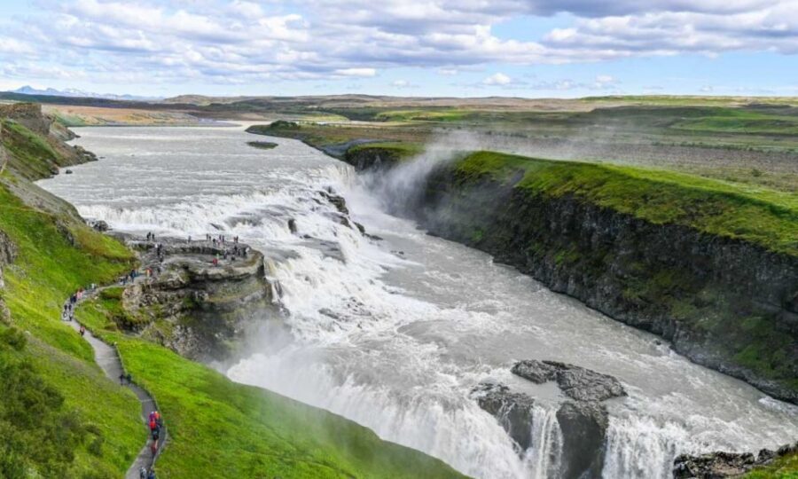 From Reykjavik: Full Day Whale Watching & Golden Circle Tour