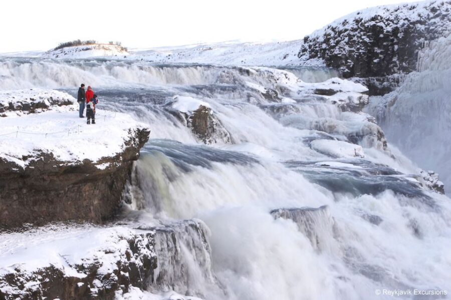 From Reykjavik: Golden Circle and Northern Lights Combo - What to Pack for Cold Stops and Long Waiting