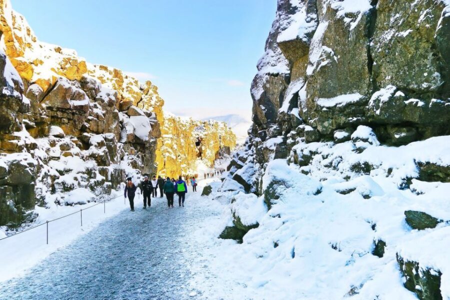 From Reykjavik: Golden Circle and Northern Lights Tour - Þingvellir National Park: Where Plates Pull Apart