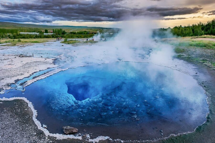 From Reykjavik: Golden Circle Full Day Tour - Geysir and Strokkur: geothermal drama on a clock